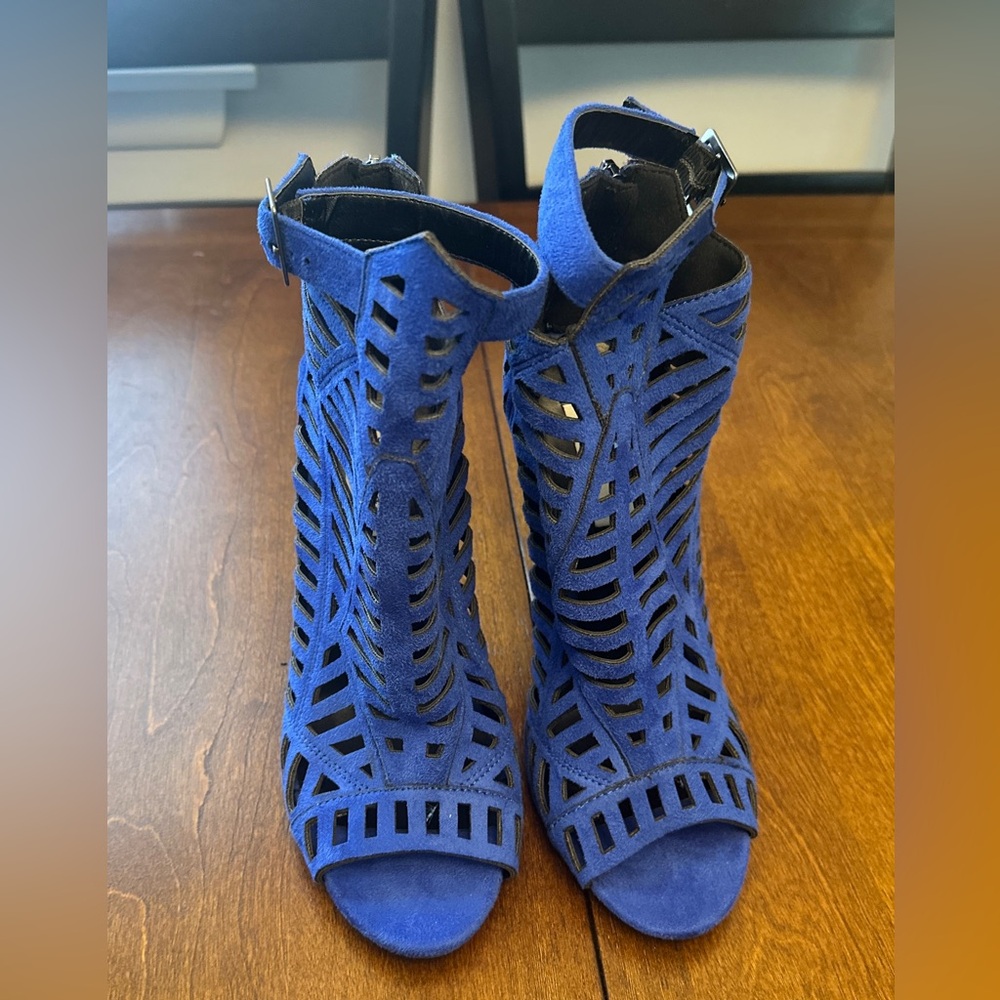 Chelsea & Zoe Blue Cutout Heels
